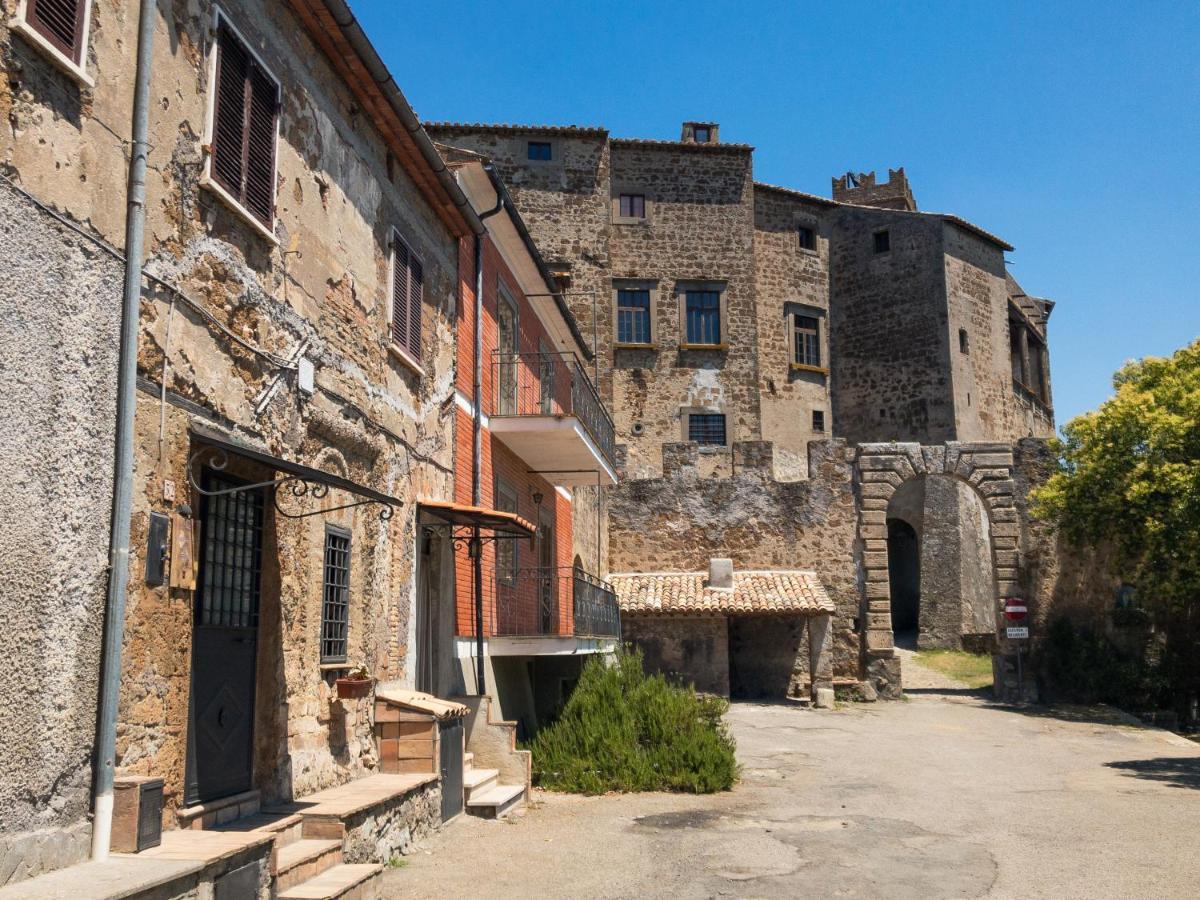 Casa Vacanze La Piazzetta Del Castello Montecalvello Exteriör bild