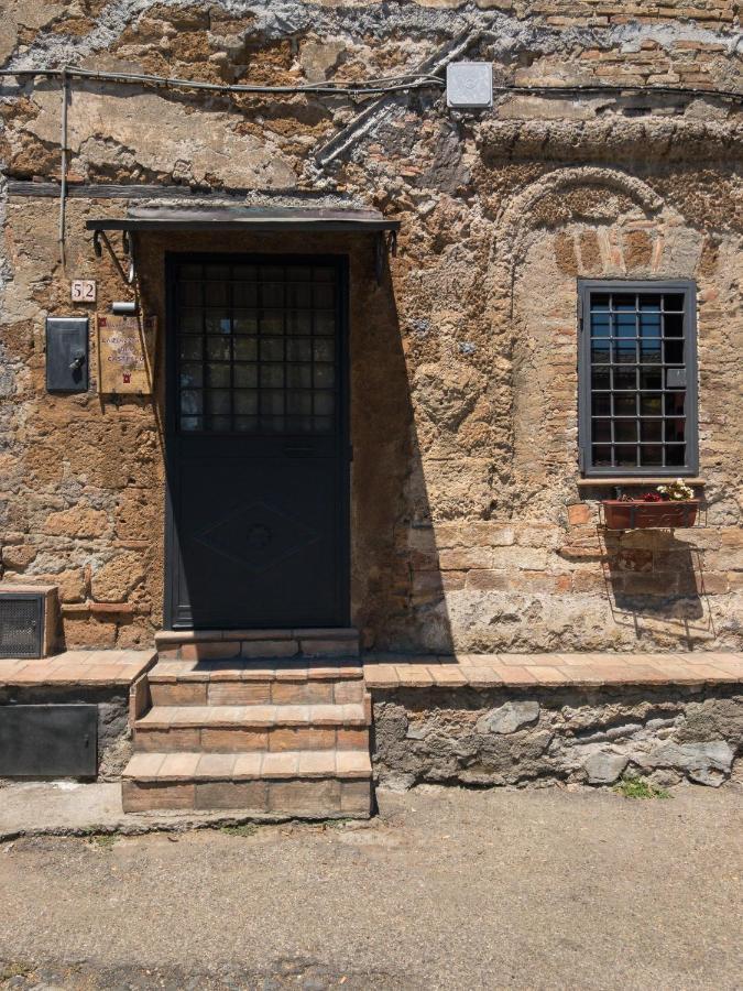 Casa Vacanze La Piazzetta Del Castello Montecalvello Exteriör bild